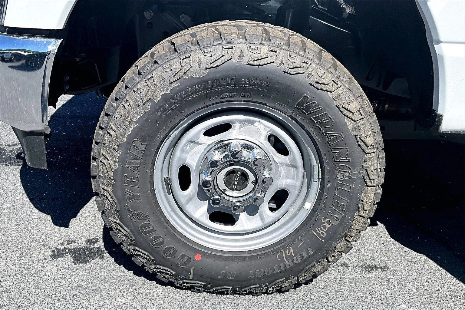 New 2026 Oxford White Ford F-250® XL image 11