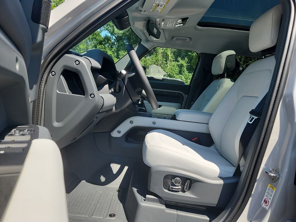 New 2026 Borasco Grey Land Rover S image 6