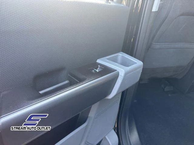 Used 2023 Black Ford XLT image 19