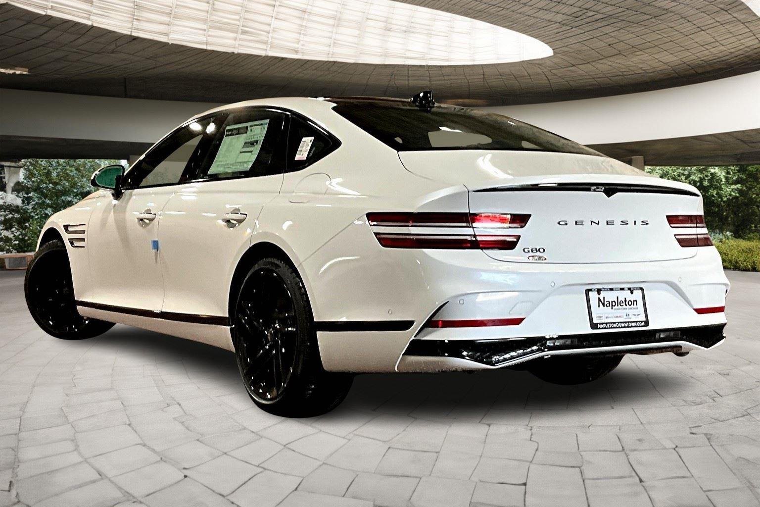 New 2026 Uyuni White Genesis 3.5T PRESTIGE BLACK image 3