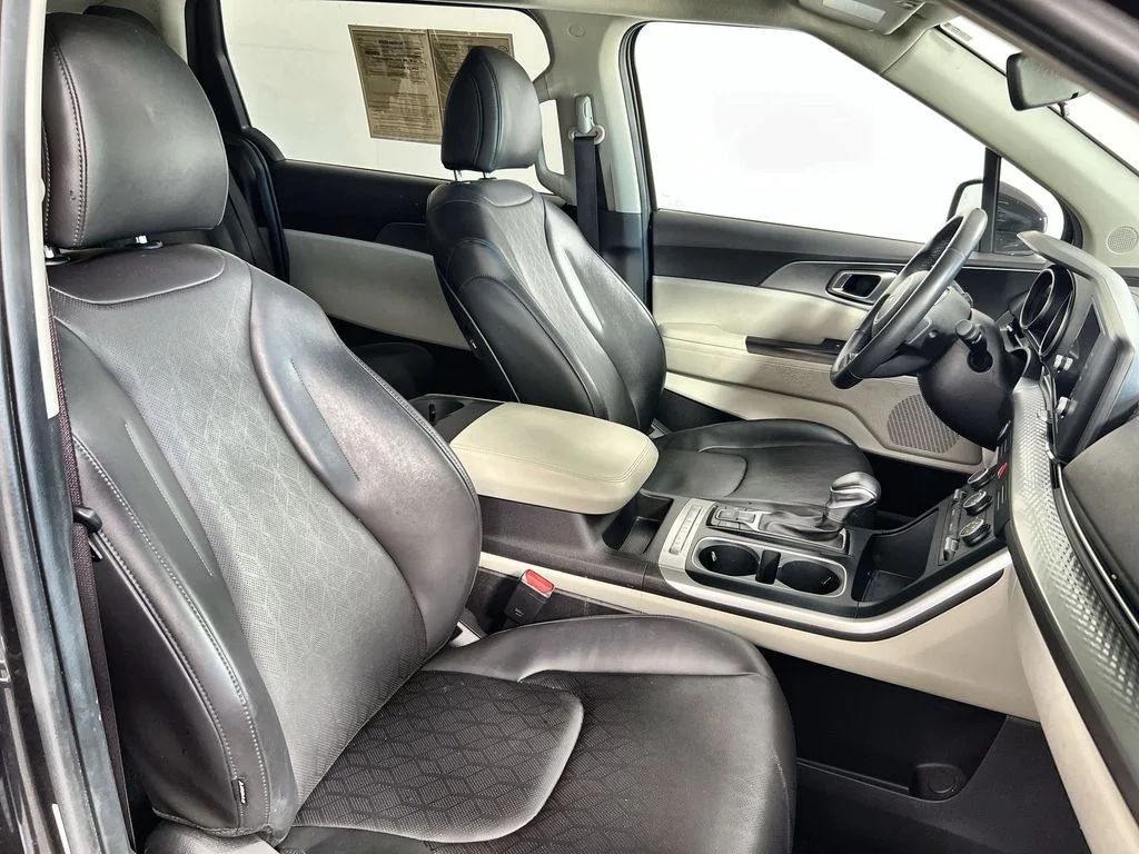 Used 2024 Gray Kia LX image 25