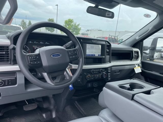 New 2026 Oxford White Ford F-450® XL image 7