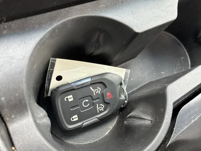 Used 2019 BLACK Chevrolet Premier image 31