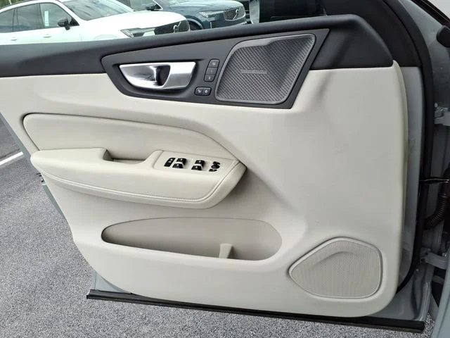 Used 2025 Gray Volvo T8 Plus image 28