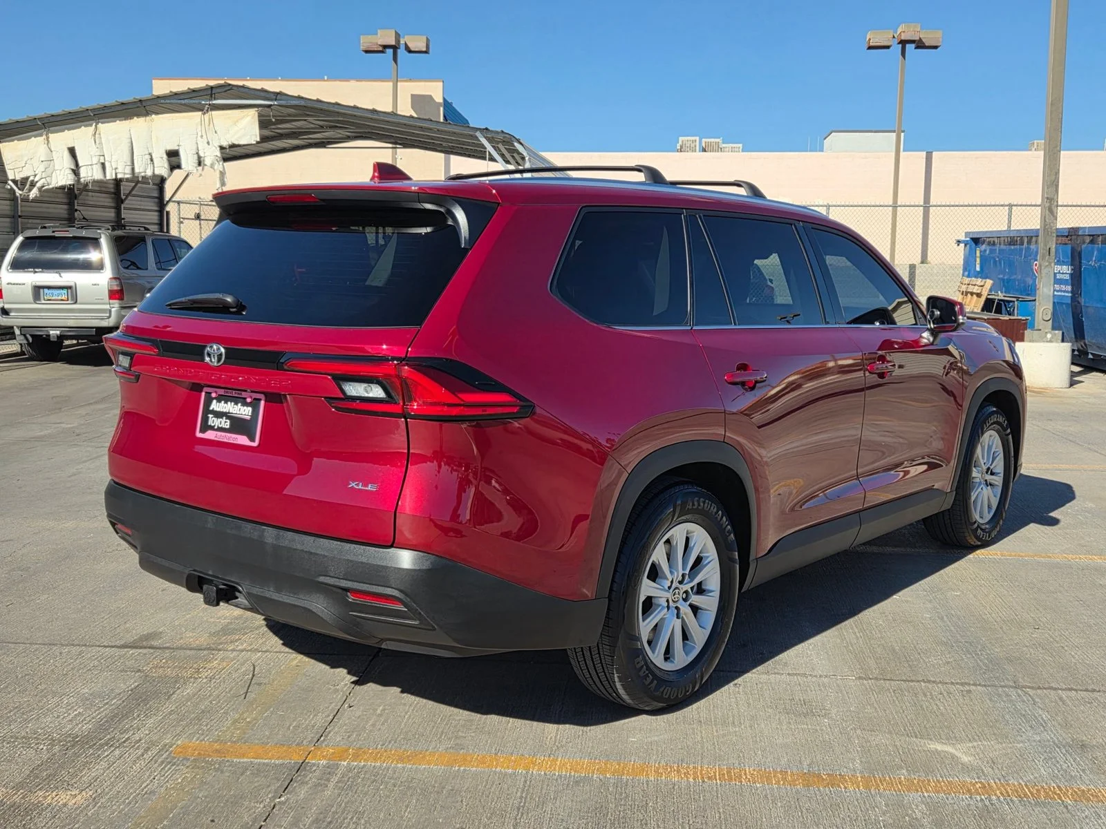 Used 2024 Ruby Flare Pearl Toyota XLE image 5