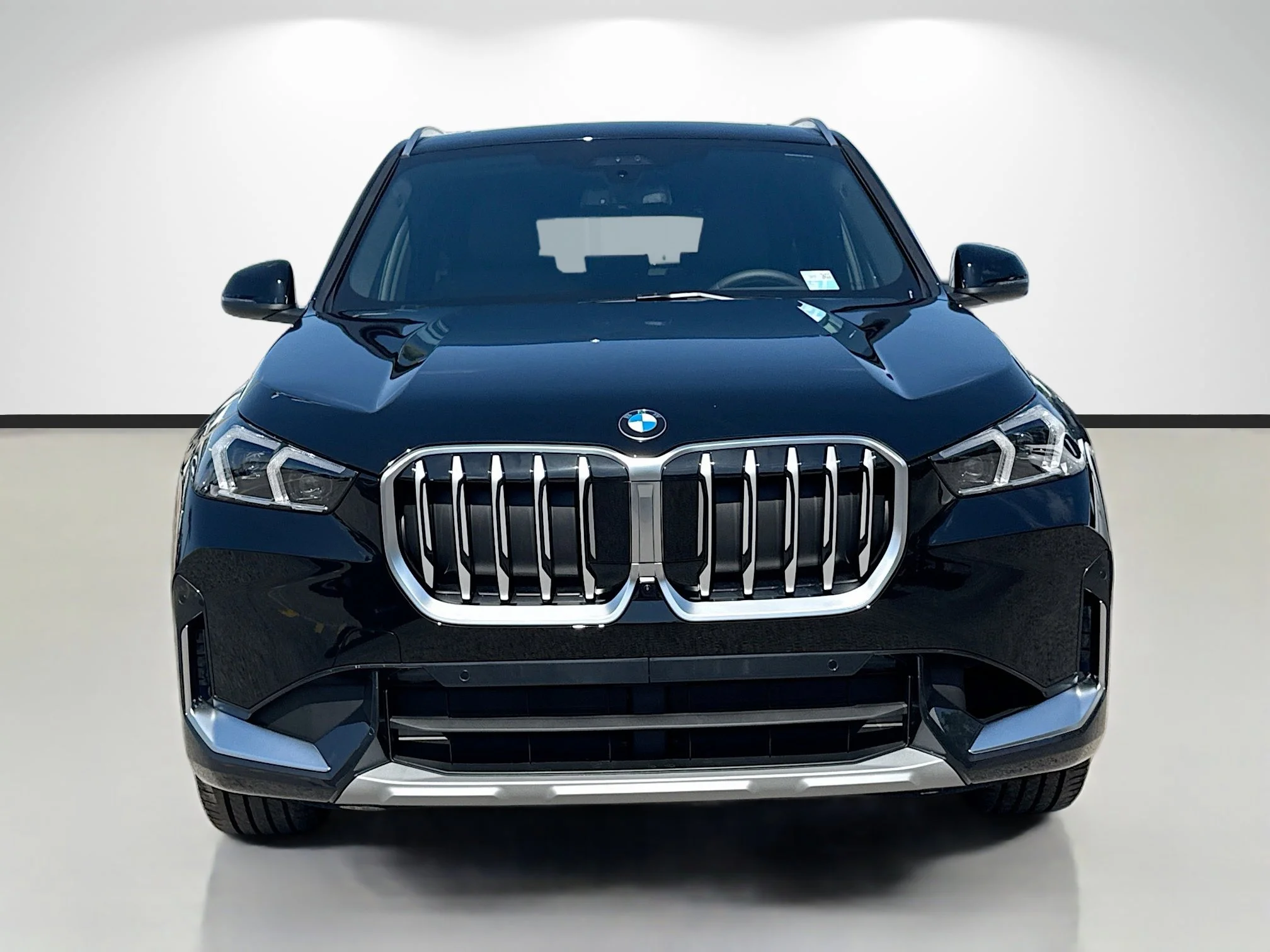 New 2026 Jet Black BMW xDrive28i image 8