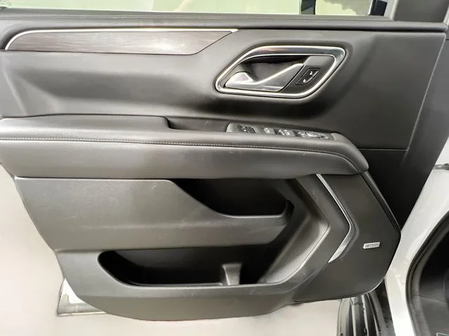 Used 2022 White Chevrolet LT image 32