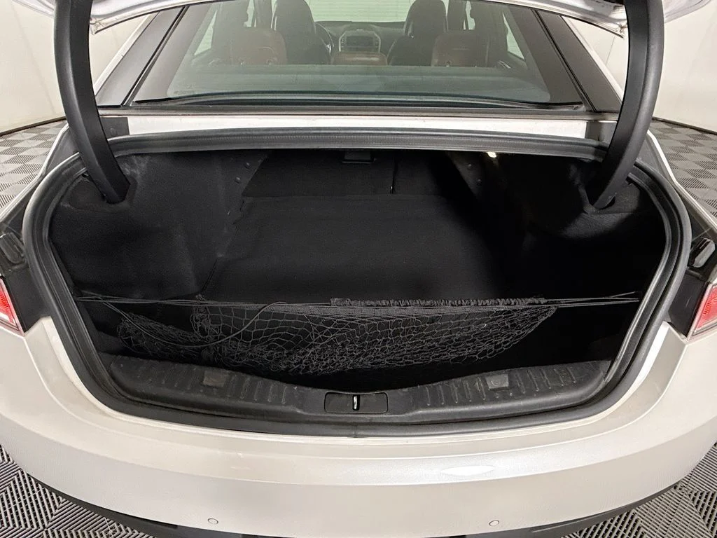 Used 2017 White Lincoln Reserve image 27