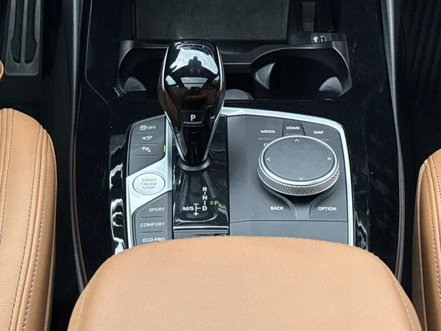 Used 2023 White BMW M40i image 21