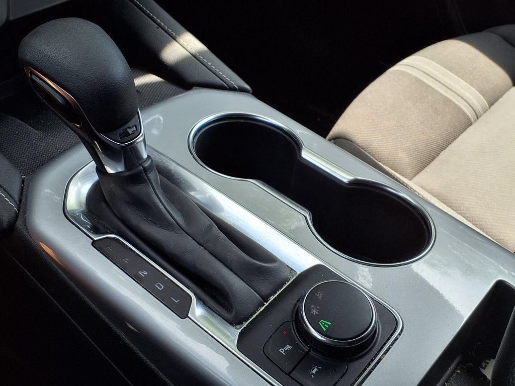 Used 2024 Black Chevrolet 2LT image 25