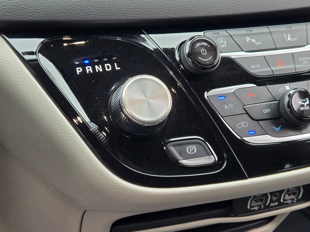 2024 Chrysler Pacifica Touring L - Photo 27