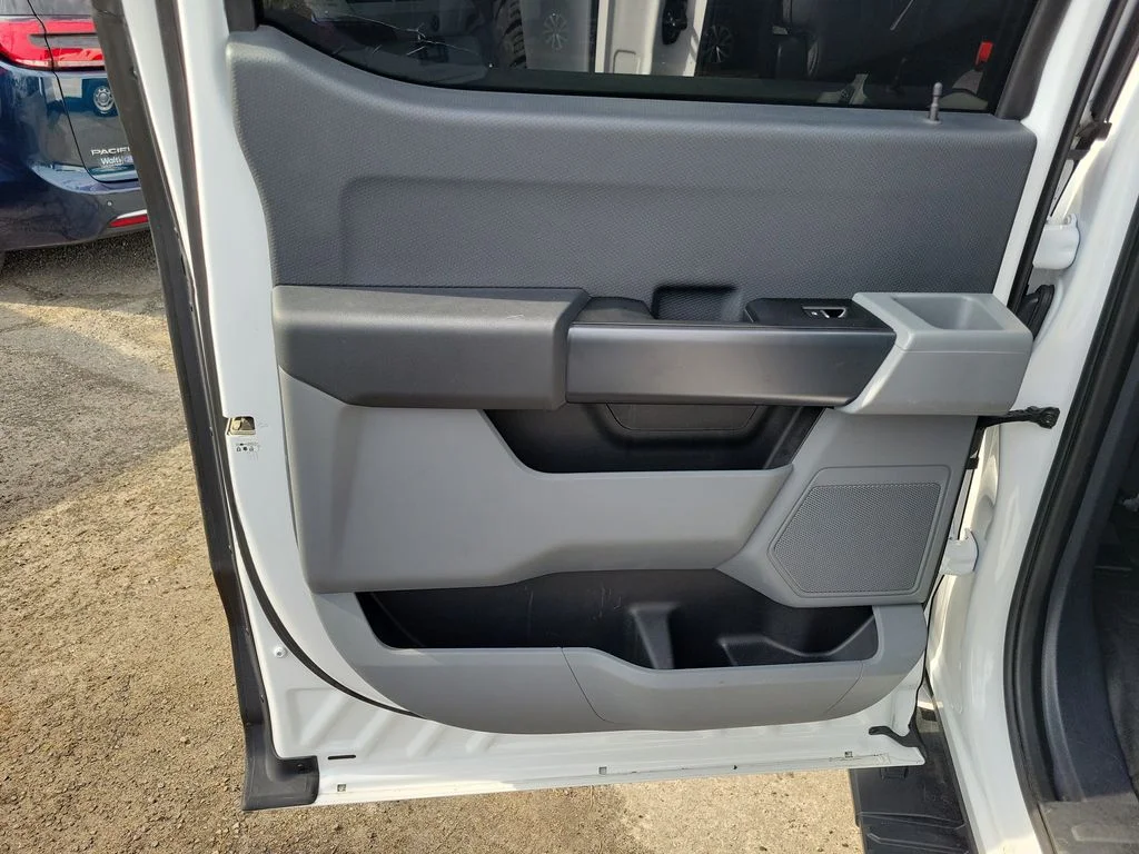 Used 2022 White Ford XL image 18