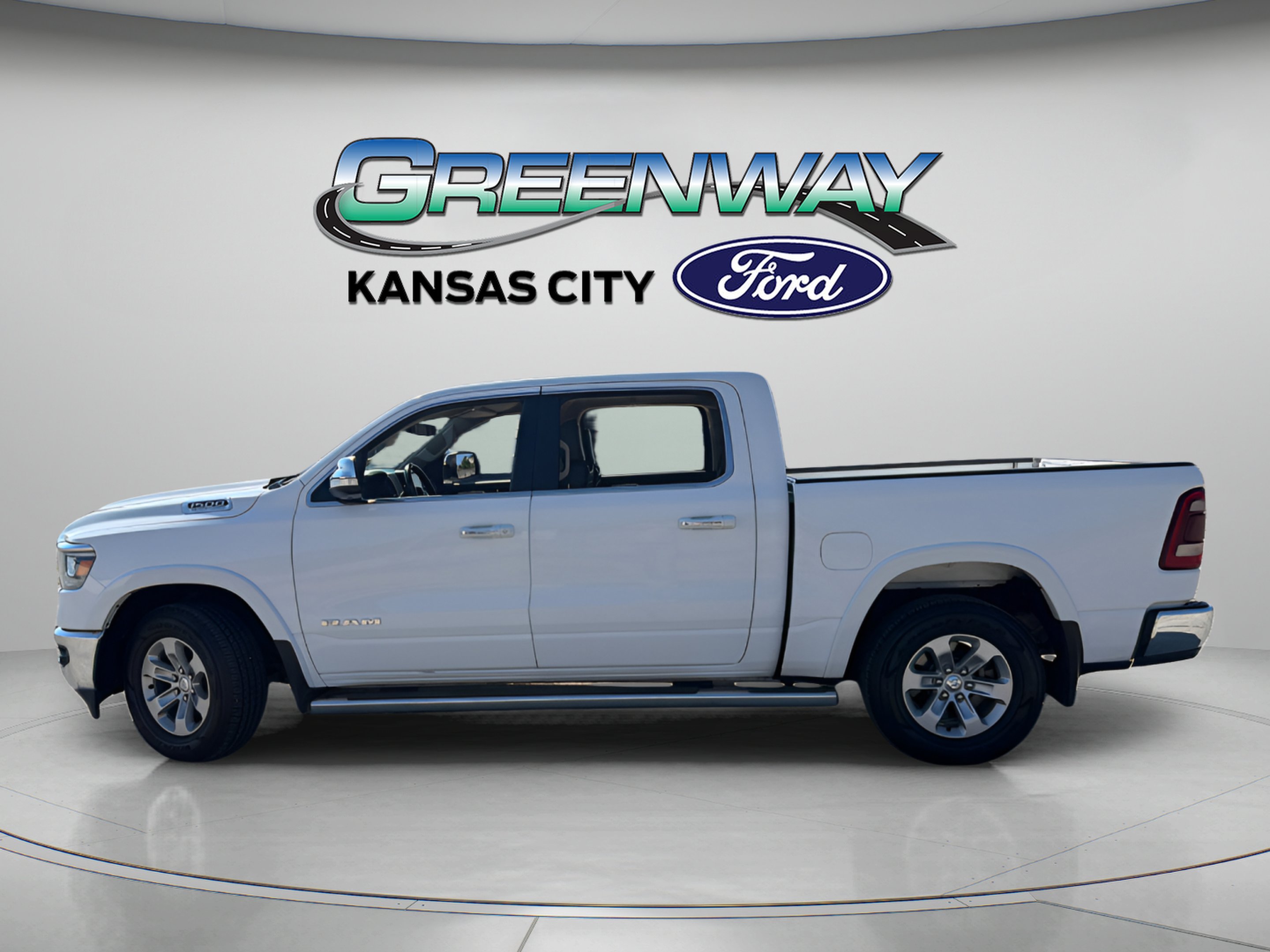 Used 2022 Bright White Clearcoat Ram Laramie image 5