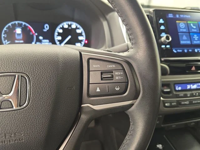 Used 2025 Crystal Black Pearl Honda RTL image 33