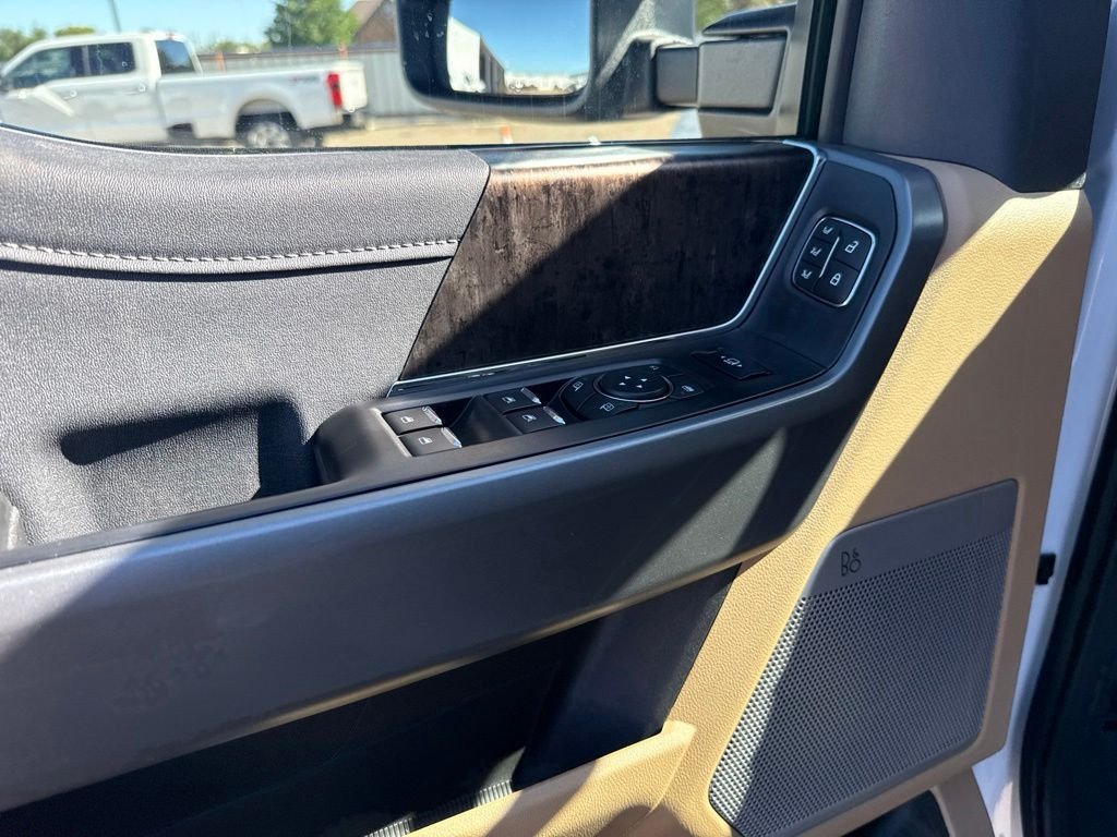 New 2026 Oxford White Ford Lariat image 13
