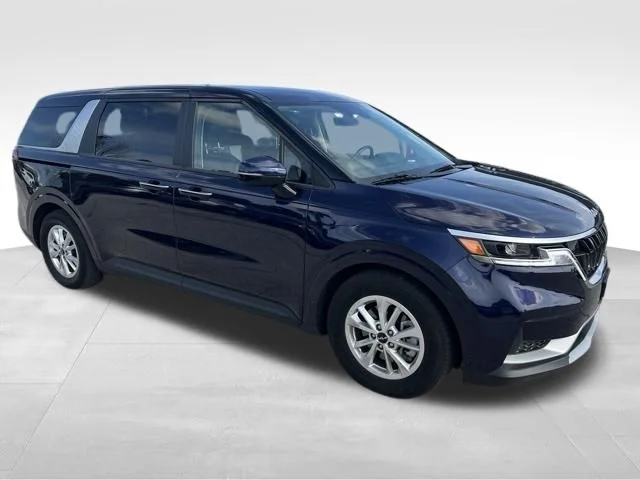Used 2023 Blue Kia LX Seat Package image 18
