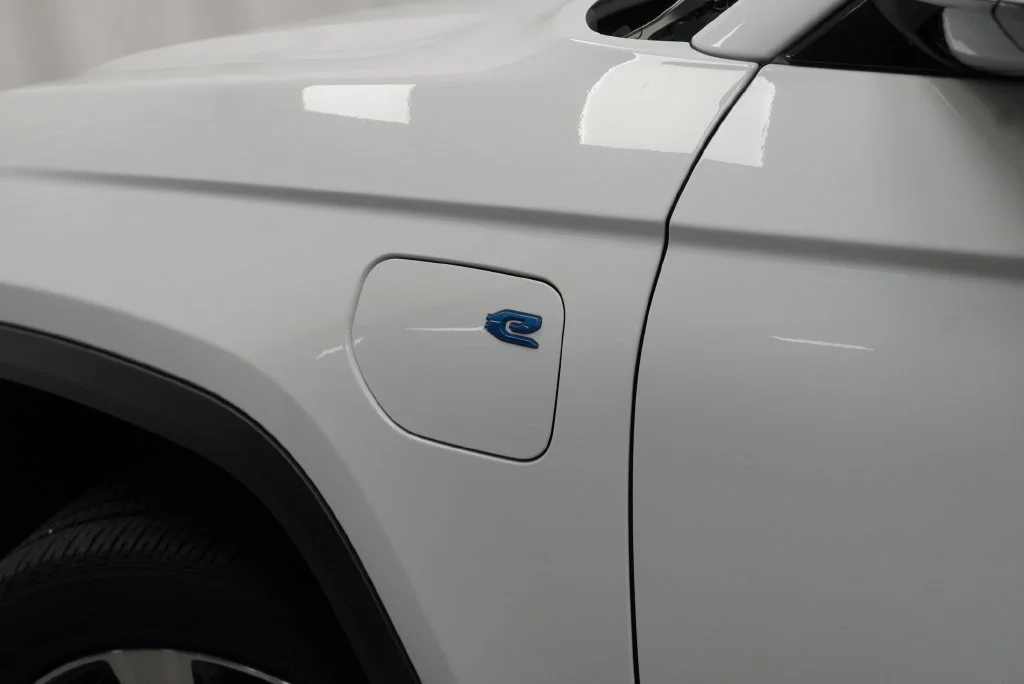 Used 2023 White Jeep 4xe image 19