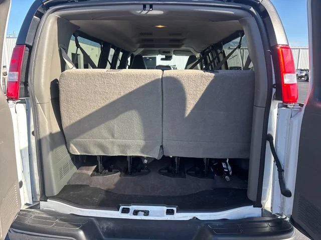 Used 2025 Summit White Chevrolet 1LT image 24
