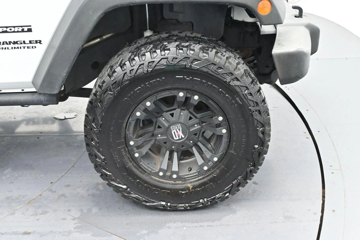Used 2017 Bright White Clearcoat Jeep Sport image 27