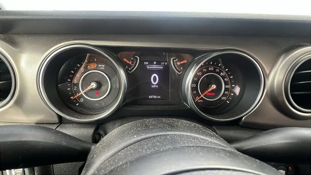 Used 2019 White Jeep Unlimited Sport image 29