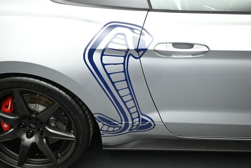 Used 2020 Silver Ford Shelby GT500 image 22