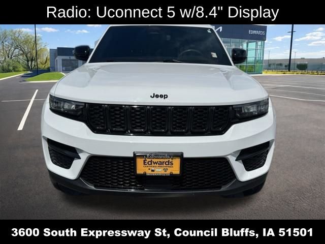 Used 2023 White Jeep Altitude X image 10