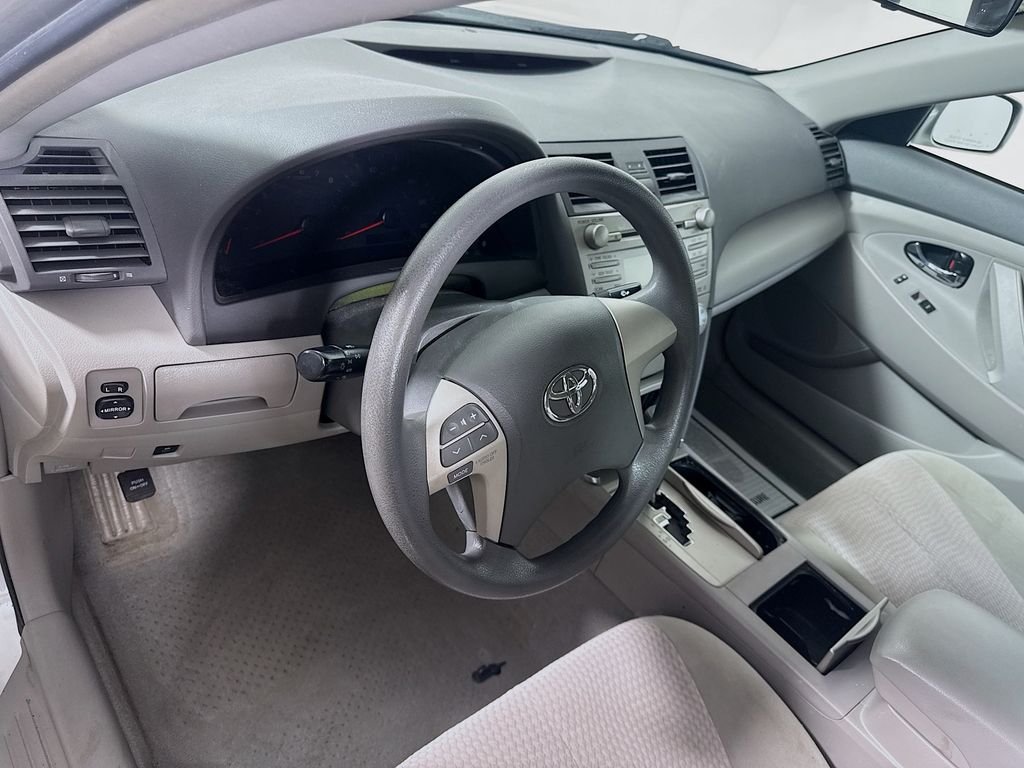 Used 2011 Silver Toyota  image 10