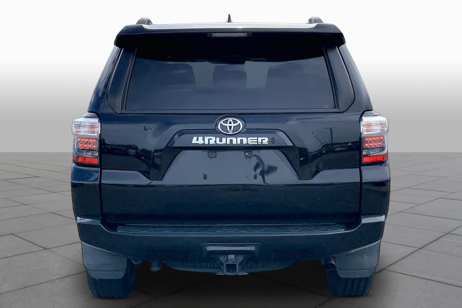 Used 2022 Midnight Black Metallic Toyota SR5 image 5