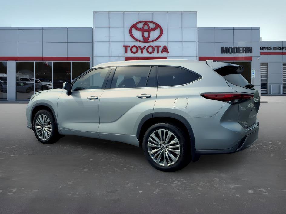 Used 2022 Celestial Silver Metallic Toyota Platinum image 3