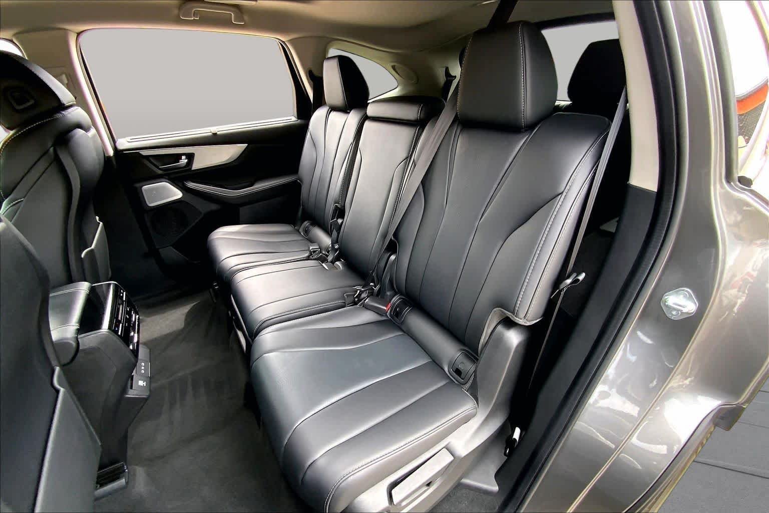 Used 2025 Liquid Carbon Metallic Acura w/Technology Package image 21
