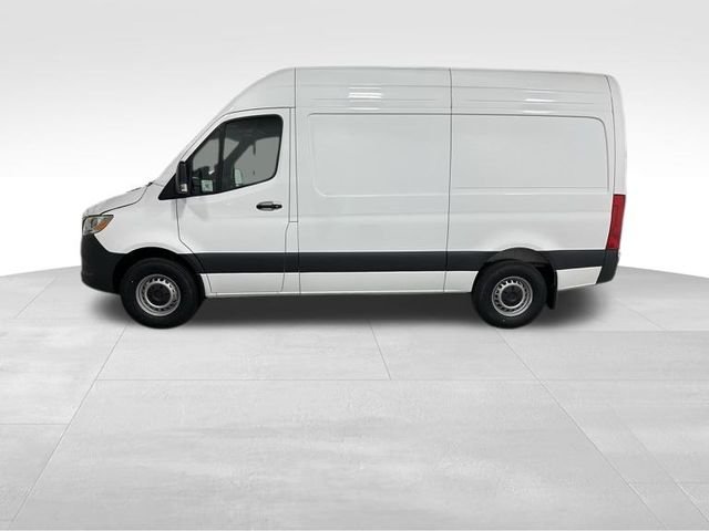 New 2026  Mercedes-Benz Cargo 144 WB image 3