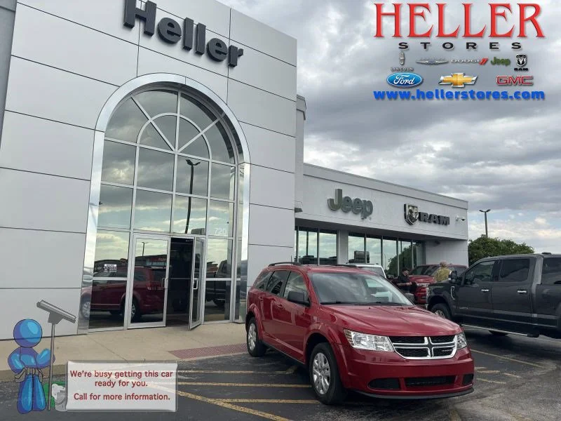 Used 2019 Redline 2 Coat Pearl Dodge SE image 1
