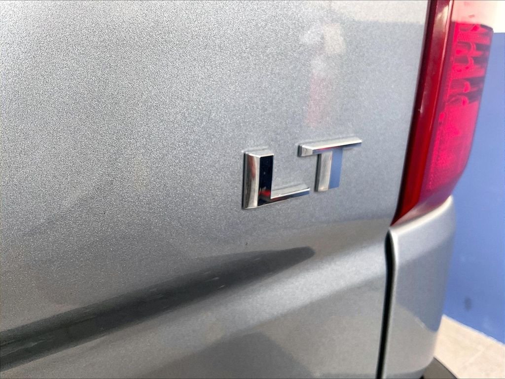Used 2023 Gray Chevrolet LT image 28
