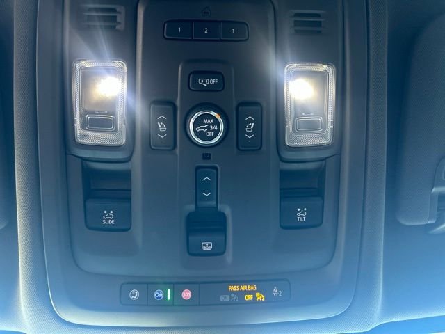 Used 2021 White GMC SLT image 18