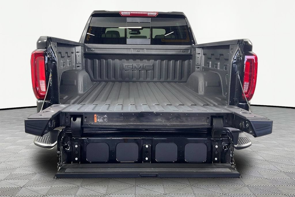 Used 2026 Onyx Black GMC SLT image 5