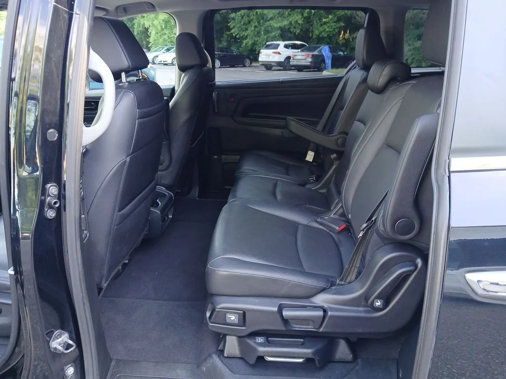 Used 2023  Honda Touring image 36