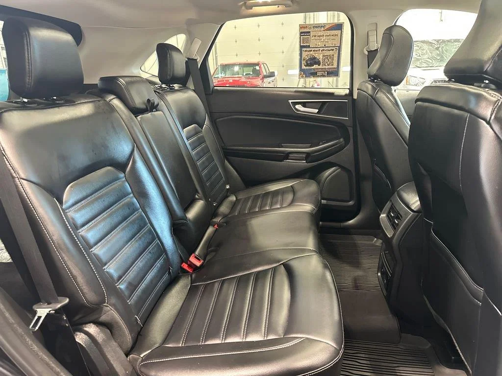 Used 2024 Agate Black Ford SEL image 33