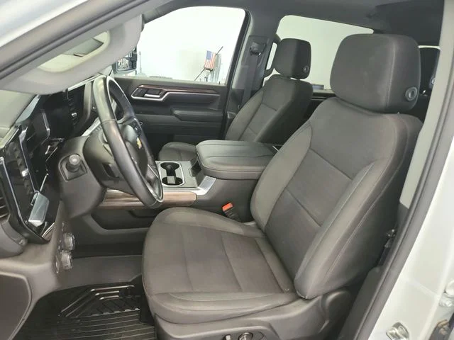 Used 2025 White Chevrolet LT image 20