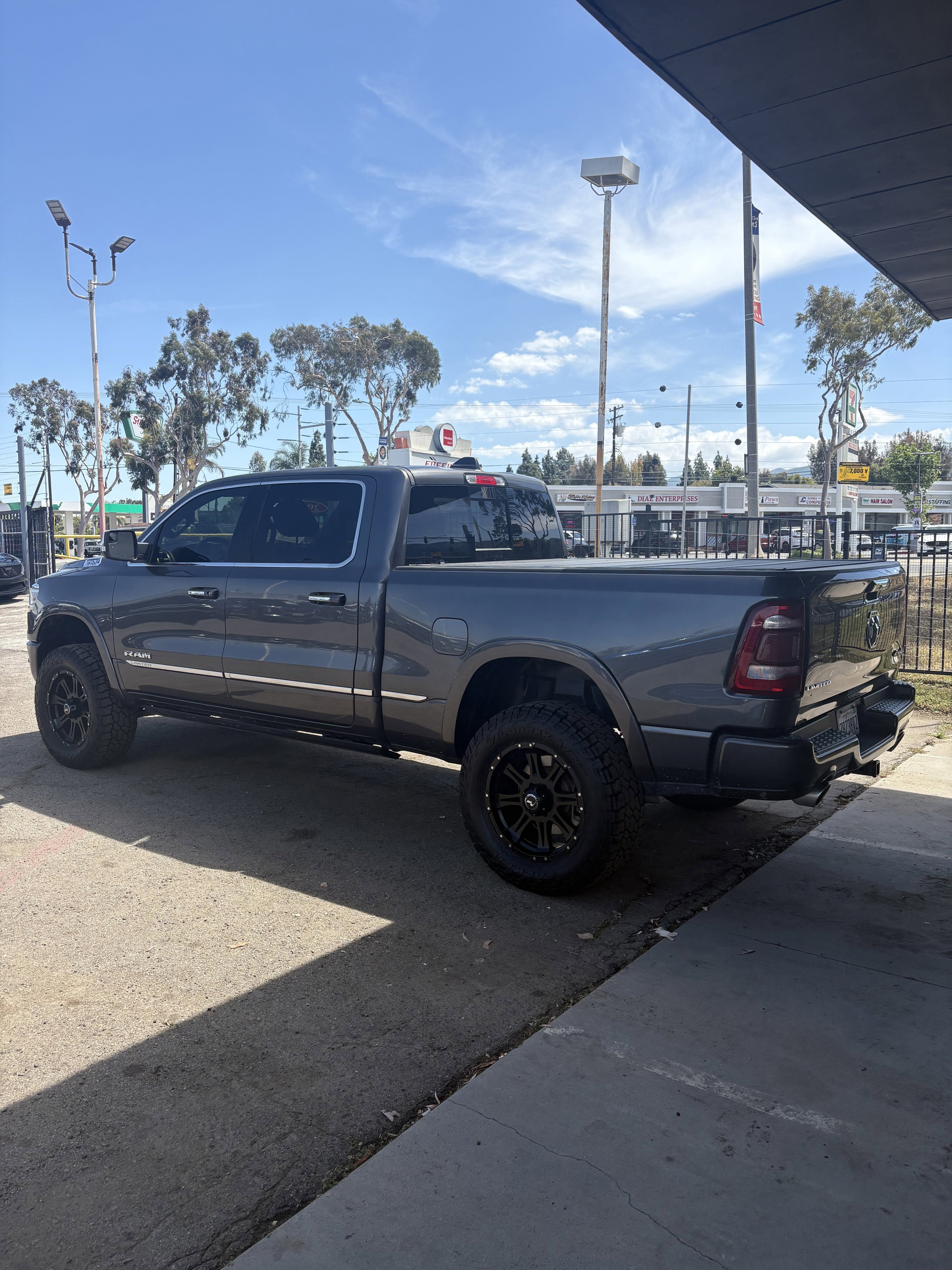 Used 2019 Granite Crystal Metallic Clearcoat Ram Limited image 7