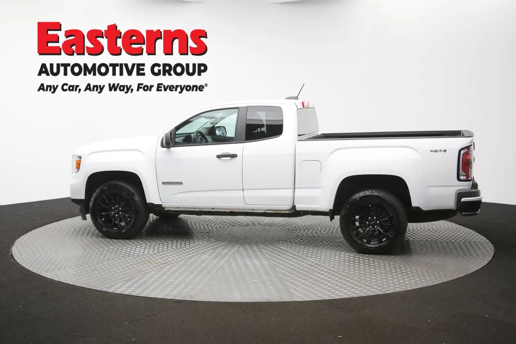 Used 2022 White GMC Elevation Standard image 60