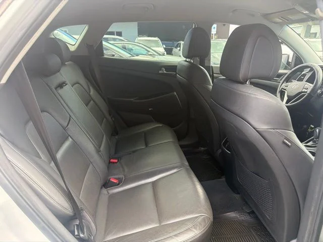 Used 2017 Silver Hyundai Limited image 10
