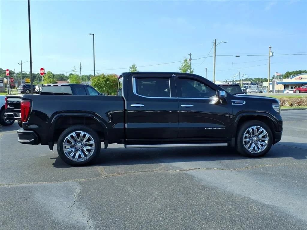 Used 2024 Onyx Black GMC Denali image 20
