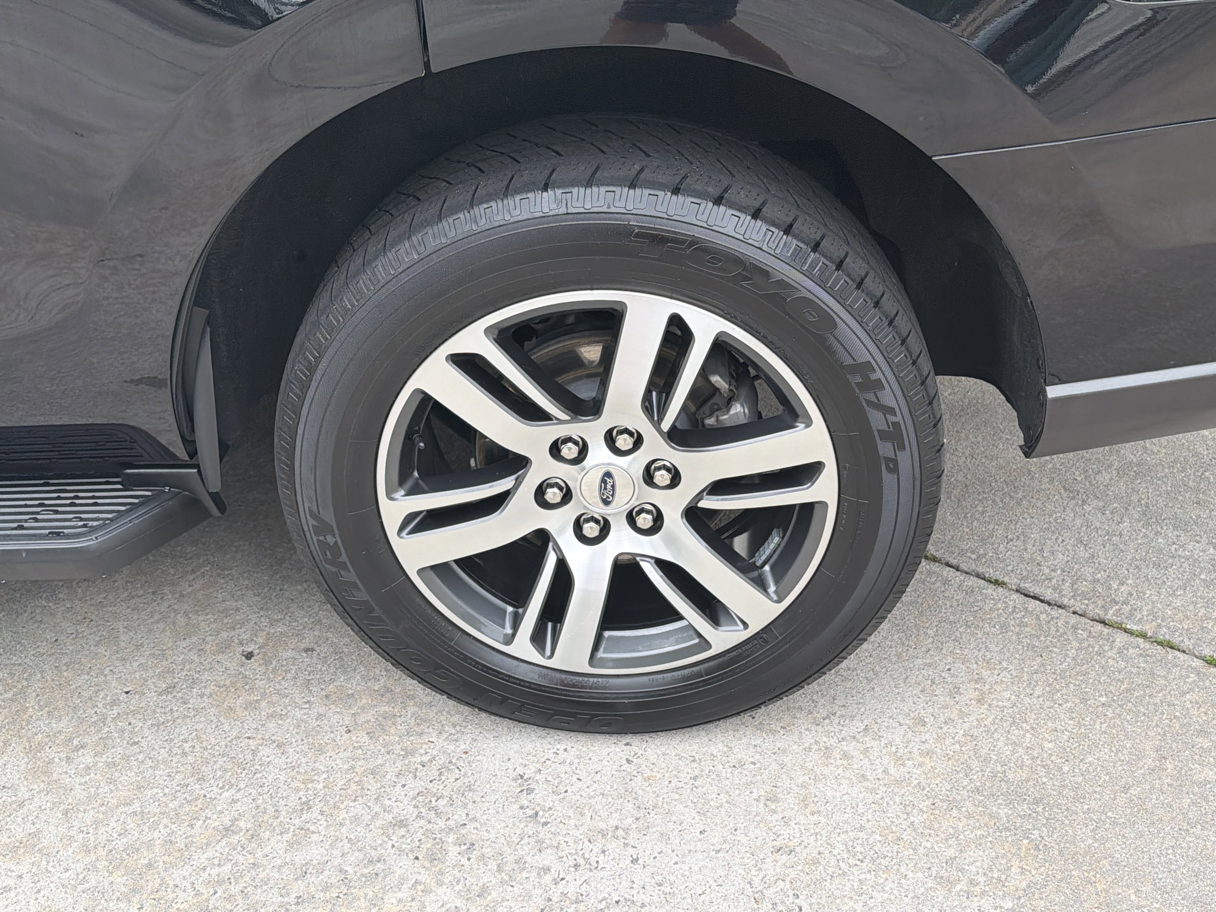 Used 2024 Black Ford Limited image 20