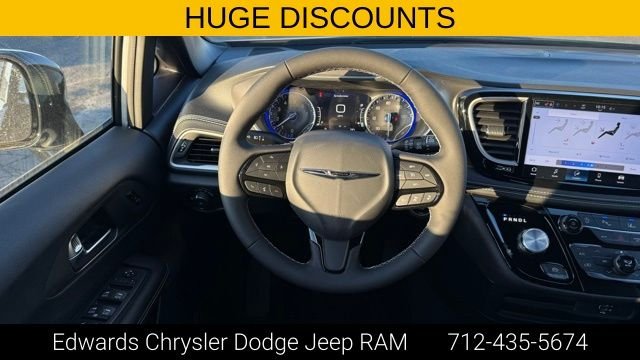 2026 Chrysler Pacifica Select - Photo 30
