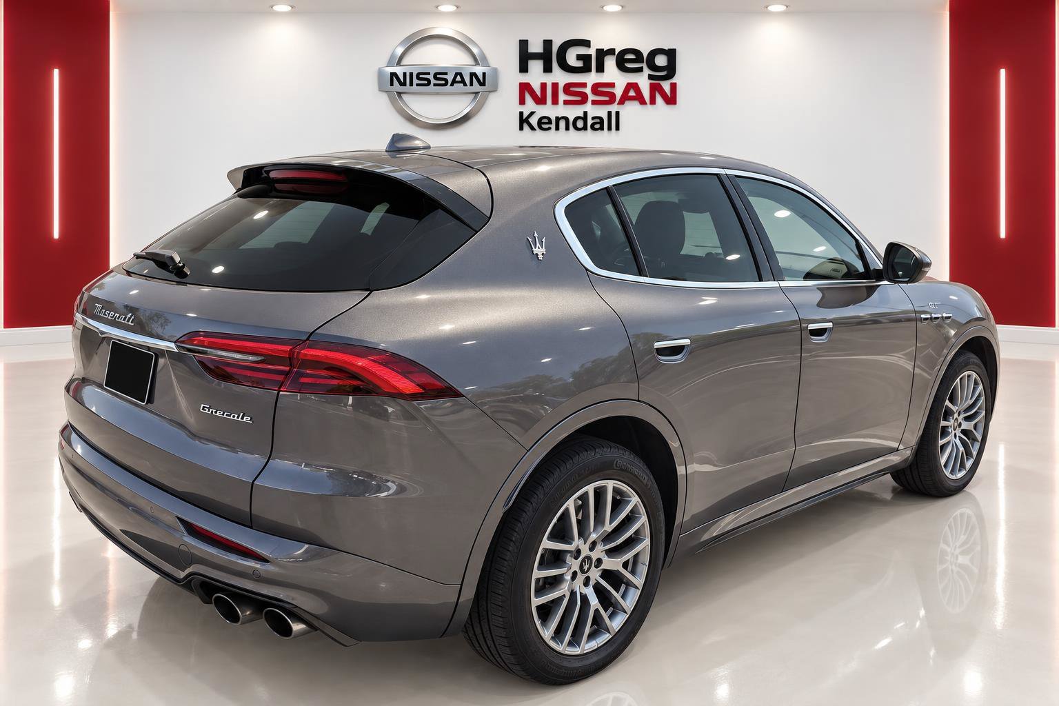 Used 2024  Maserati GT image 4
