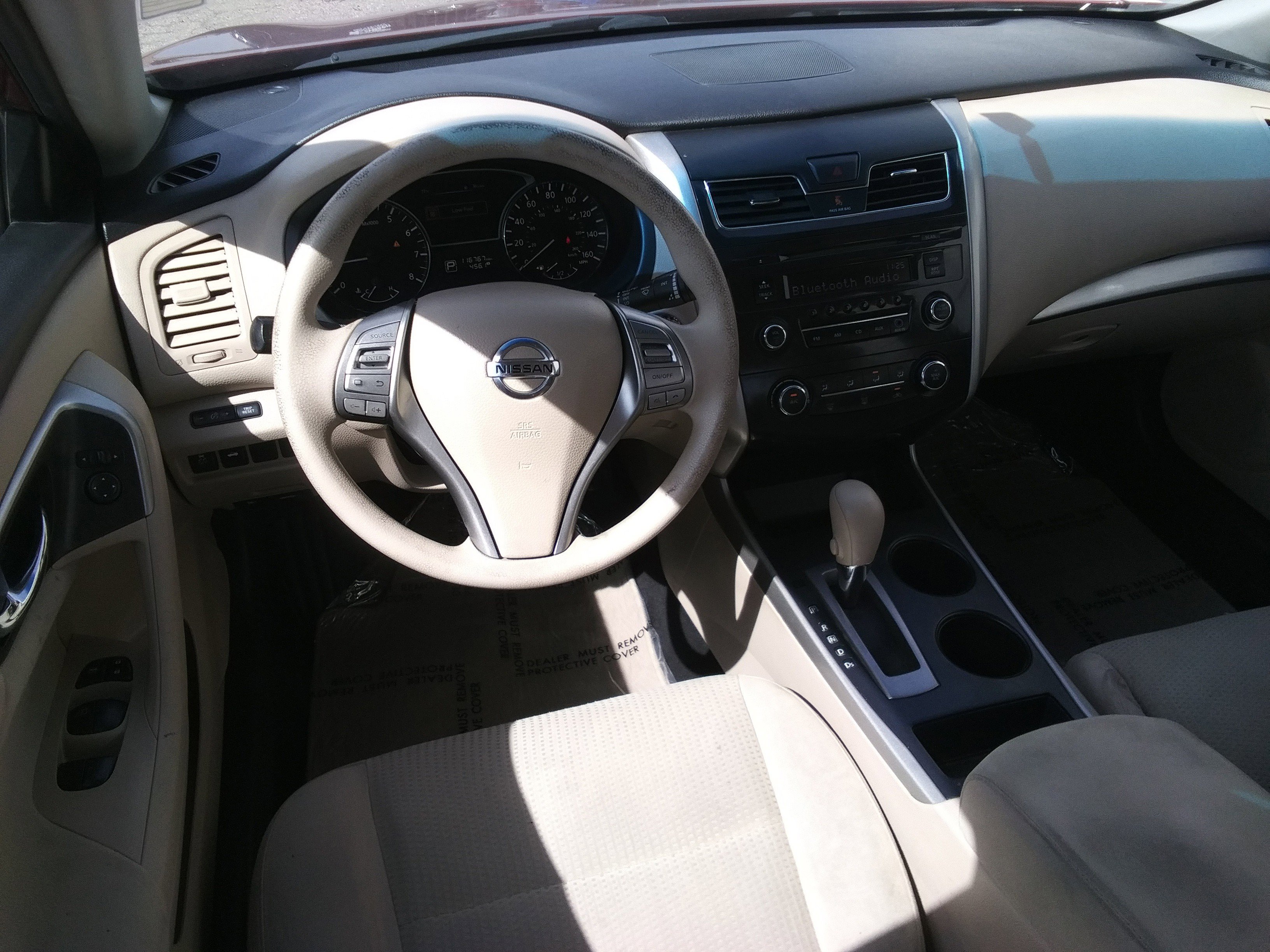 Used 2015 Red Nissan 2.5 S image 10