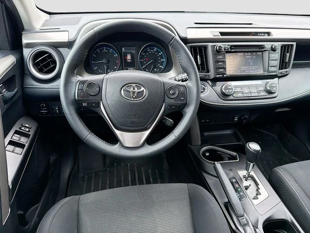 Used 2017 Black Toyota XLE image 21