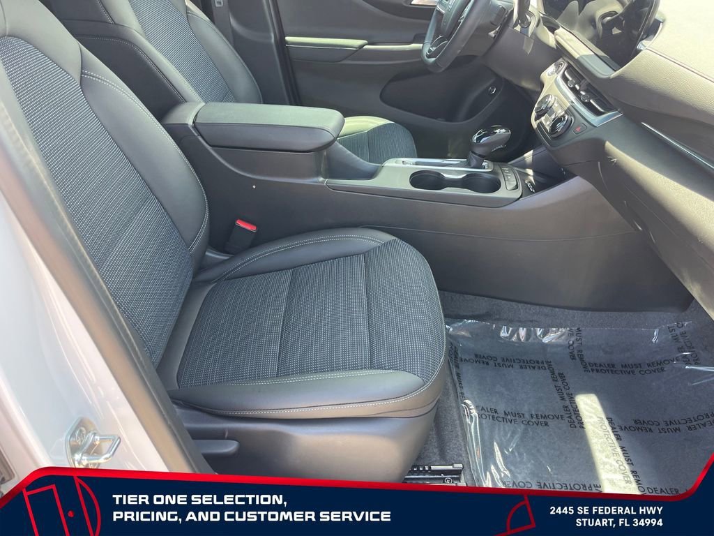 Used 2025 Summit White Buick Preferred image 19