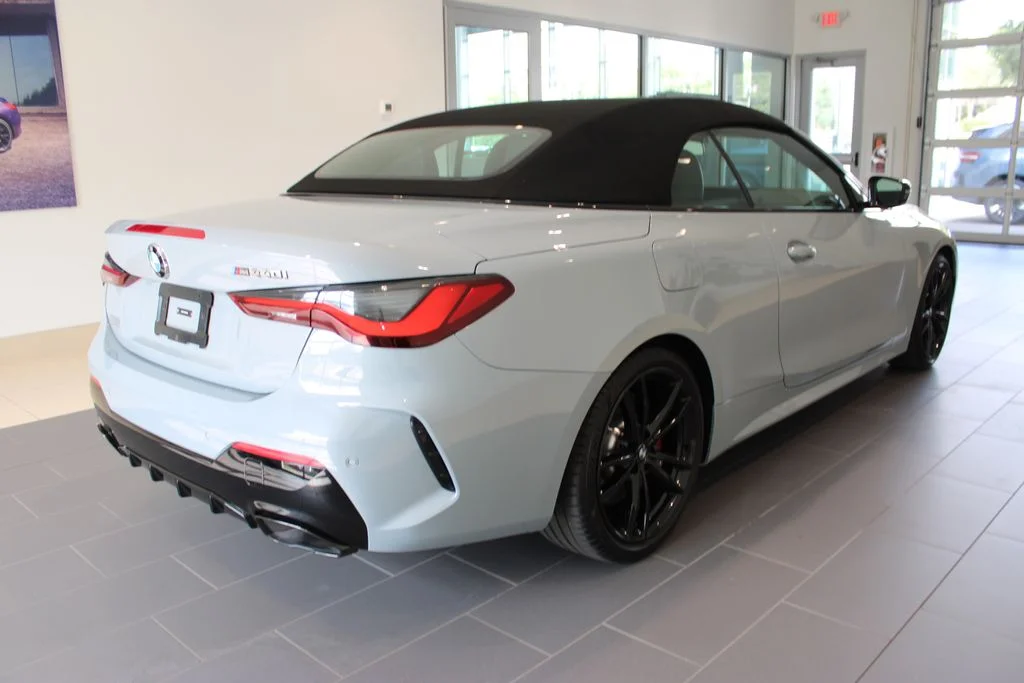Used 2024 Gray BMW M440i image 24