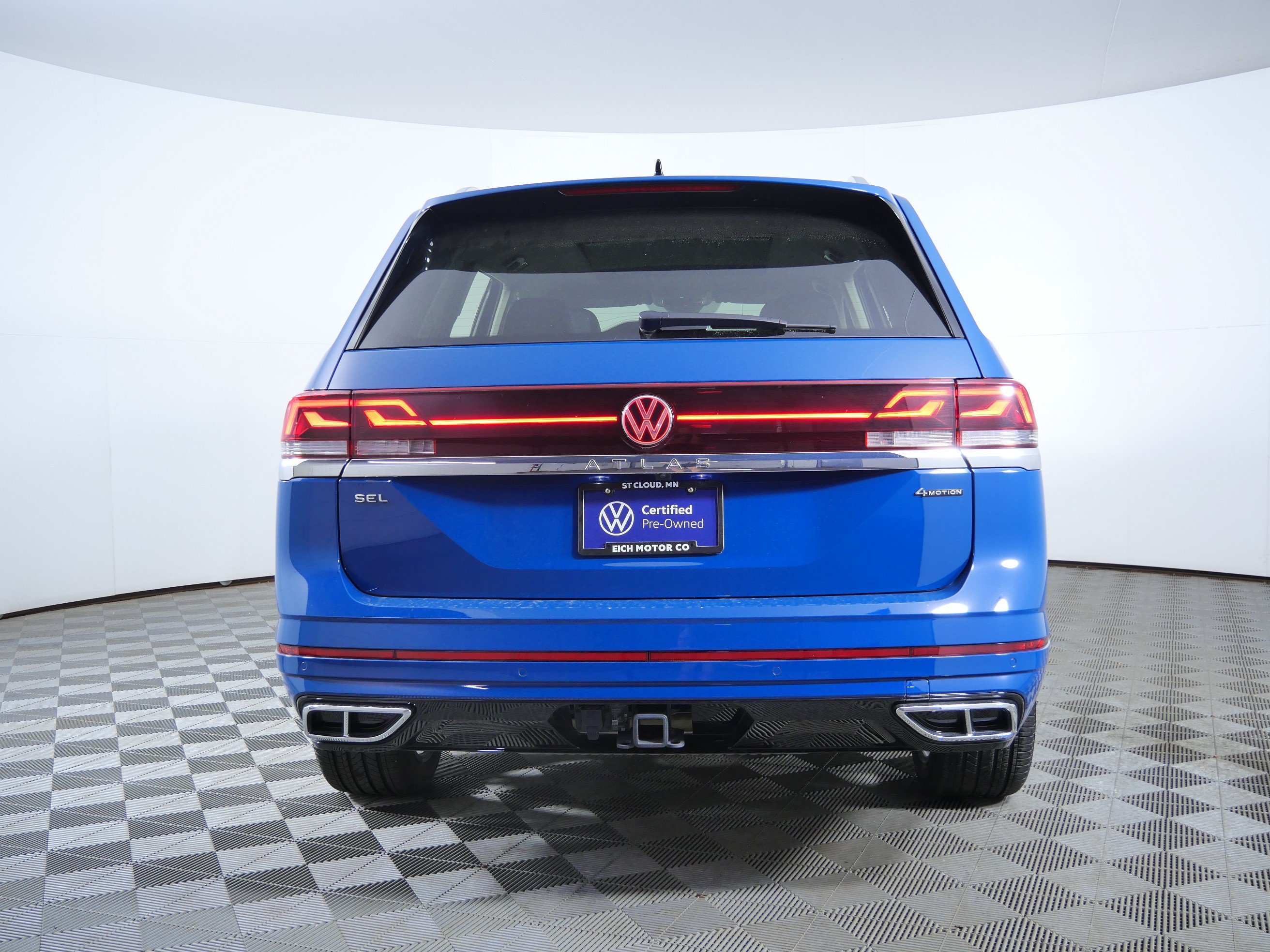 Used 2026 Mountain Lake Blue Metallic Volkswagen 2.0T SEL Premium R-Line image 6